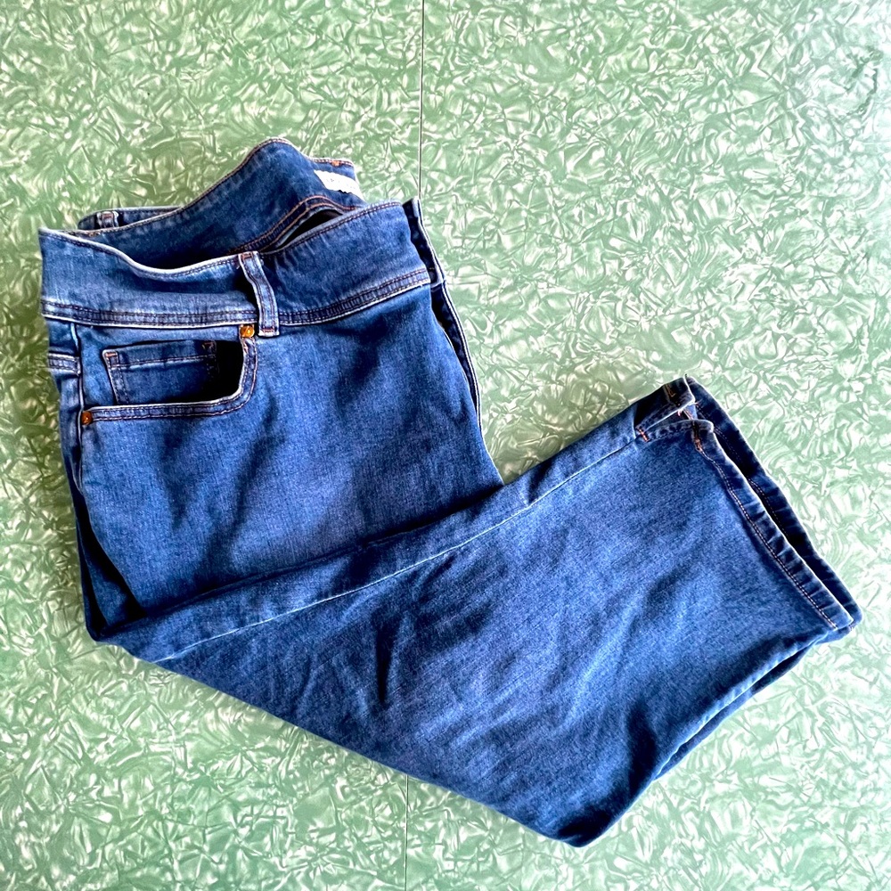 Lane Bryant “Tighter Tummy” Jean Capri Pants Size 24